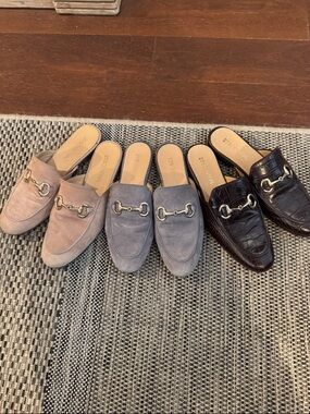 275 Central bundle of 3 pair of leather and suede slides with gold horse bit